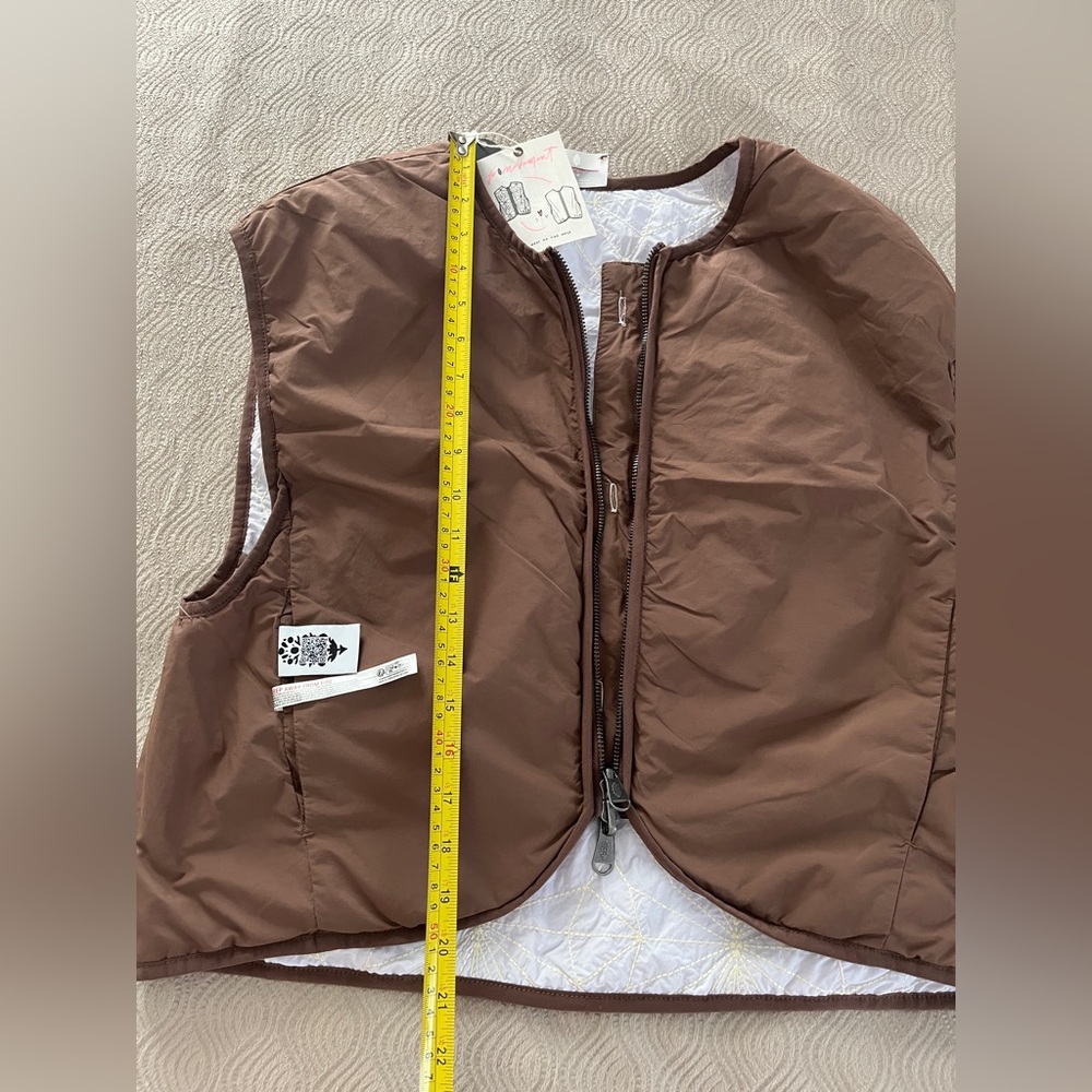 Free People Kacie Reversible White and Brown Vest size small 🆕 - Picture 11 of 13